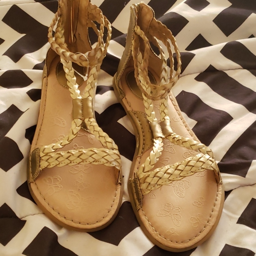 Sandles